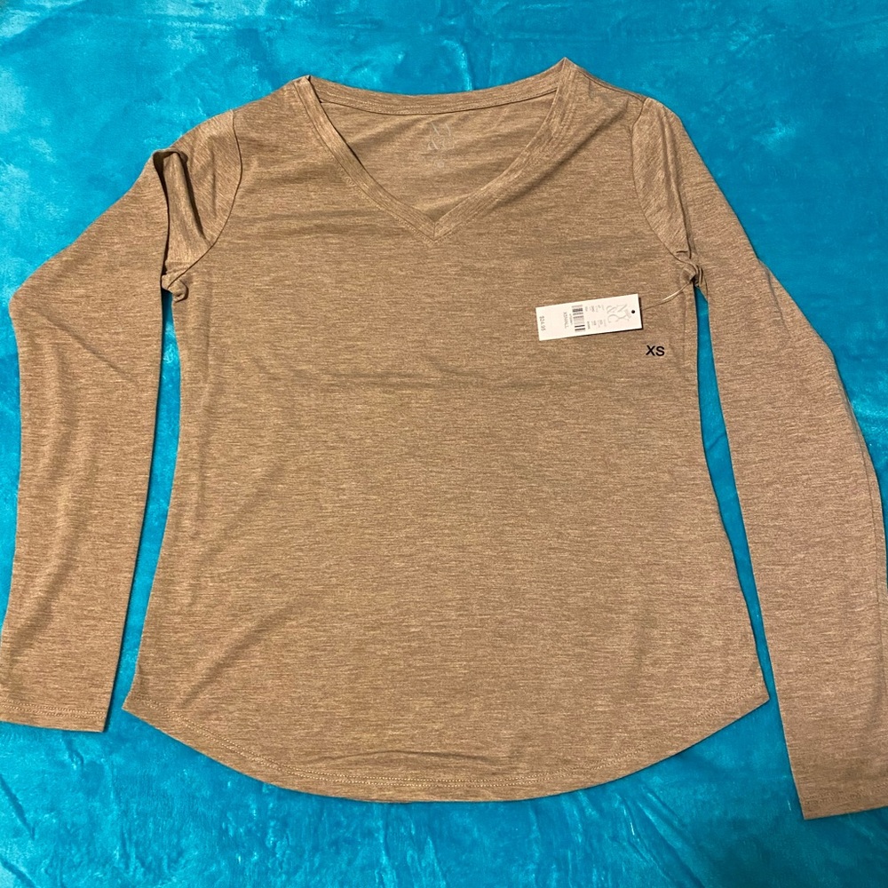 NY&C Long Sleeve V-Neck Blouse Size XS NWT Tan